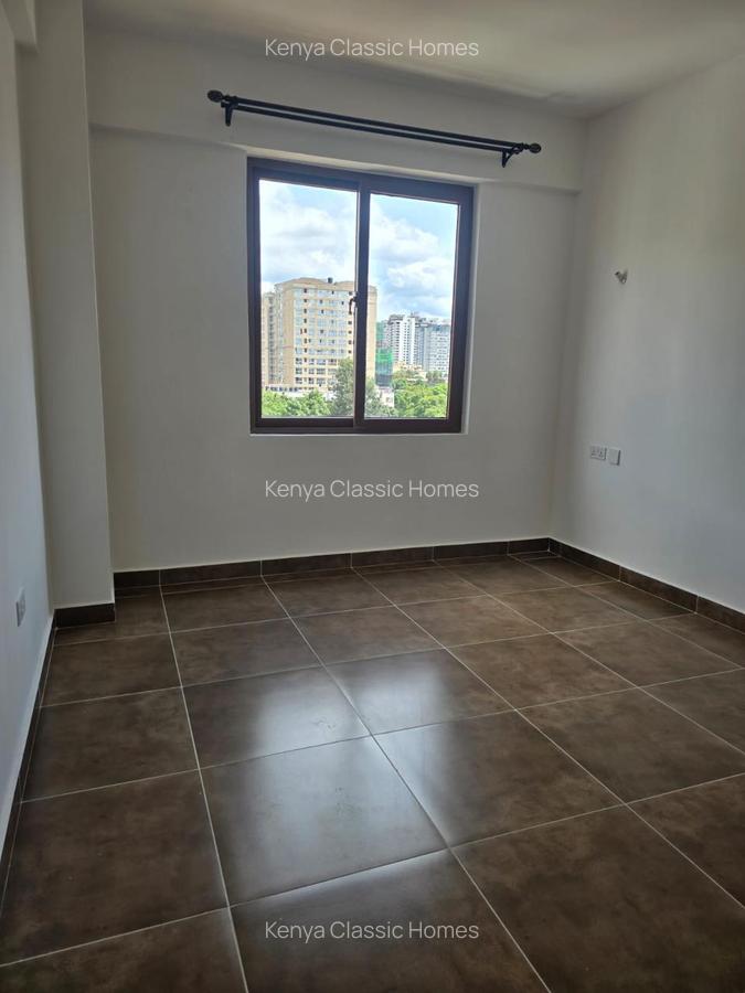 2 Bed Apartment with En Suite at Arklands - 13