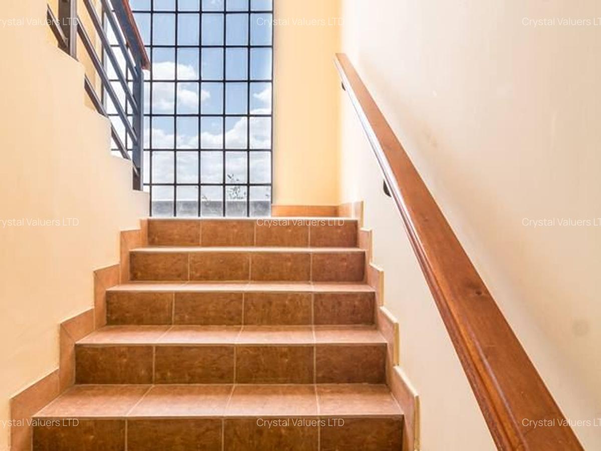 3 Bed Townhouse with En Suite at Kenpipe Gardens - 9