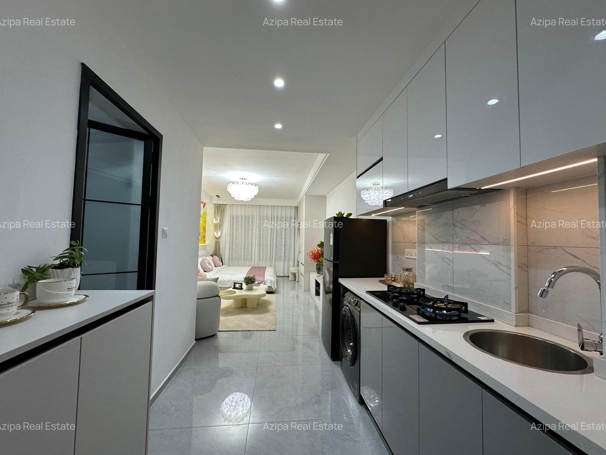 Studio Apartment with En Suite at Woodavenue - 10