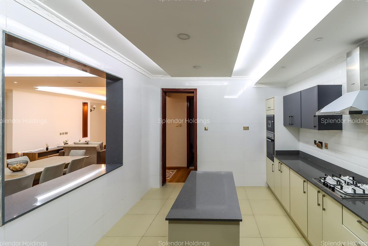 3 Bed Apartment with En Suite in Lavington - 5