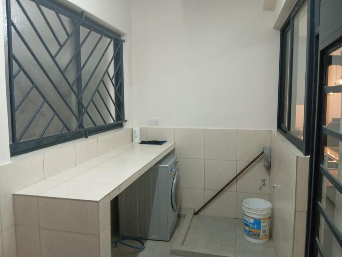 Studio Apartment with En Suite at Parklands Estate Westlands - 8