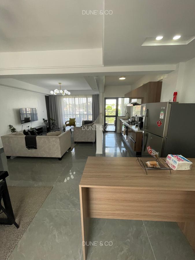 Serviced 2 Bed Apartment with En Suite in Riverside - 2