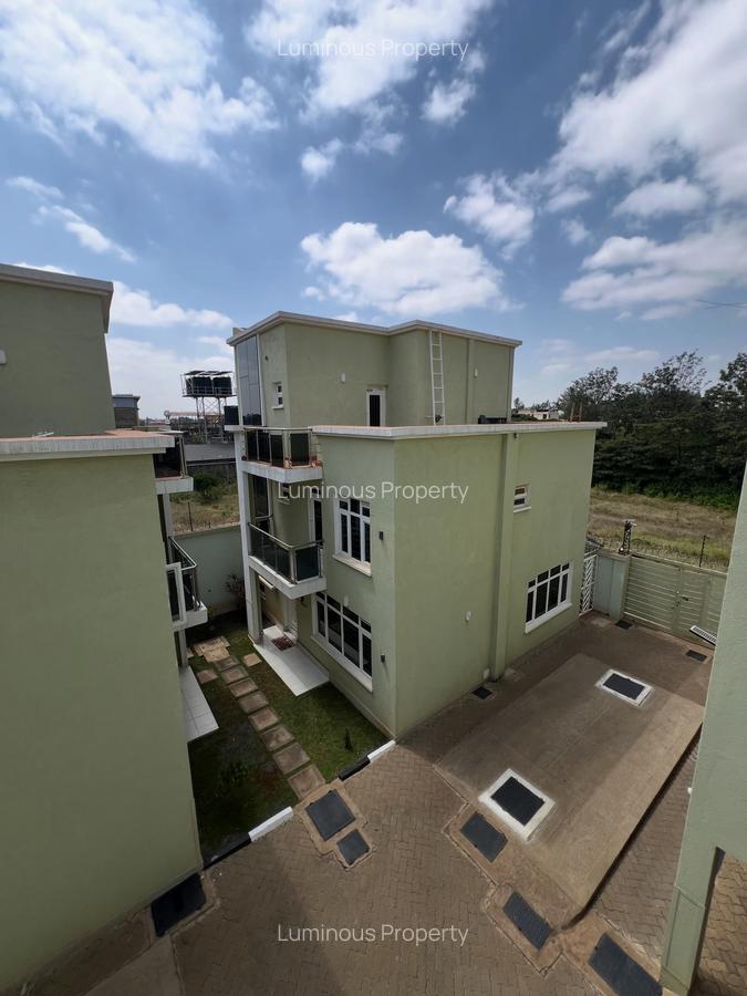 4 Bed Townhouse with En Suite at Kamakis - 1