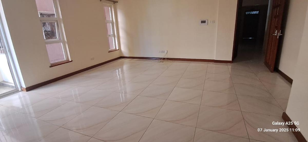 3 Bed Apartment with En Suite at 2Nd Ave Parklands - 3