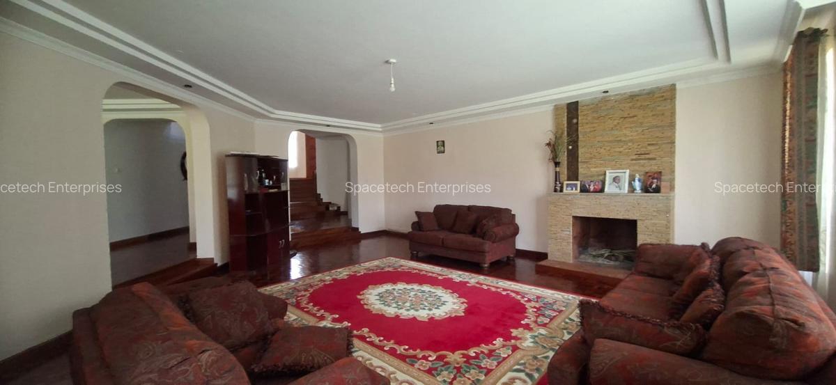 6 Bed House with En Suite in Runda - 9