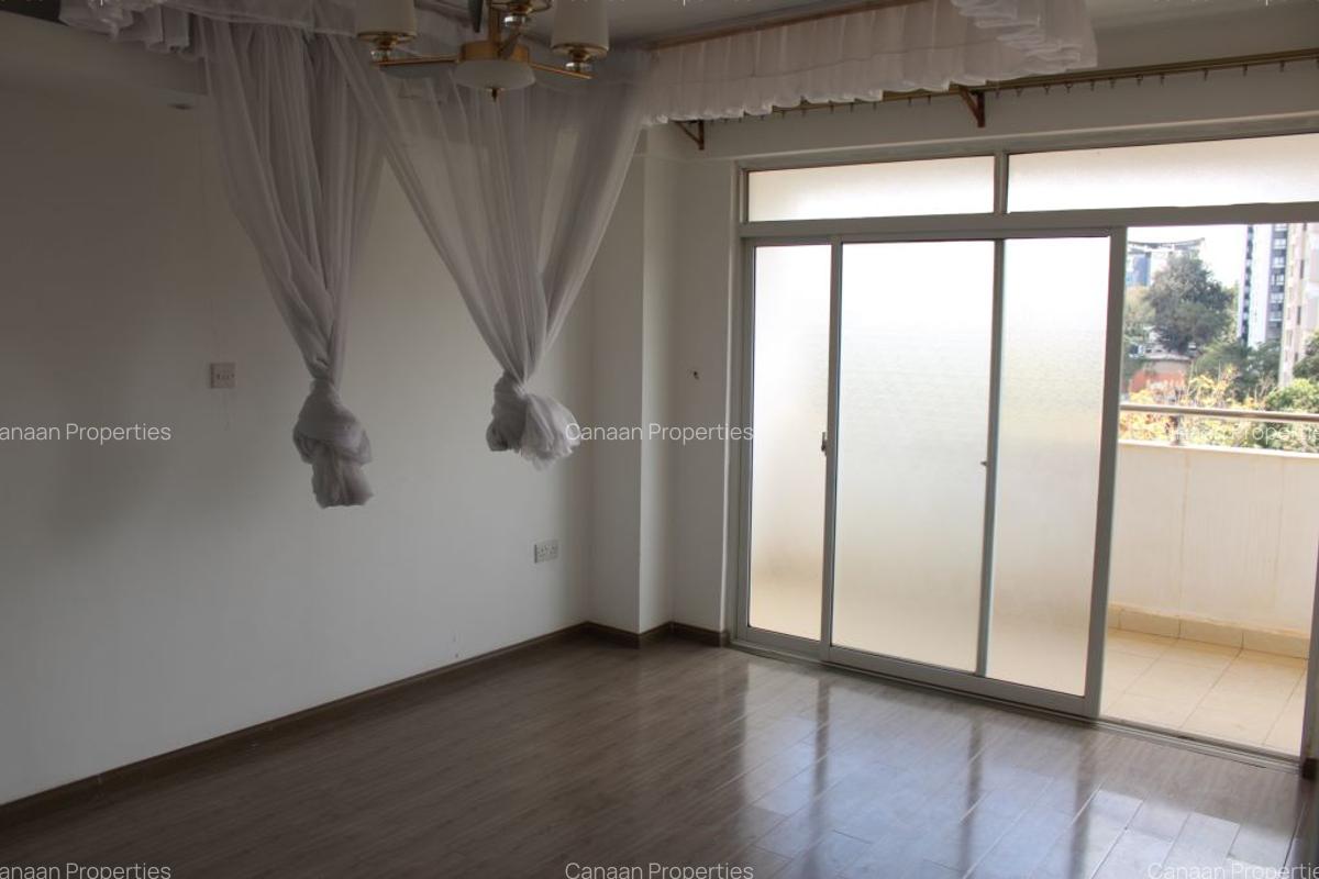 3 Bed Apartment with En Suite in Westlands Area - 10