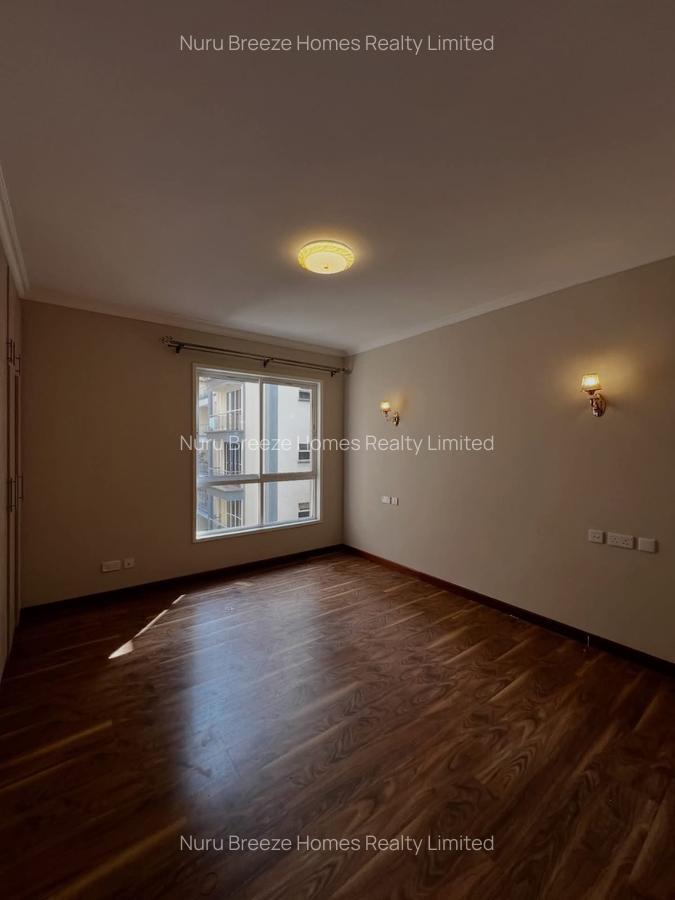 3 Bed Apartment with En Suite in Riverside - 9