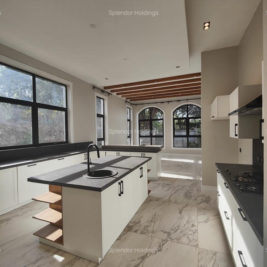 5 Bed Villa with En Suite in Loresho - 4