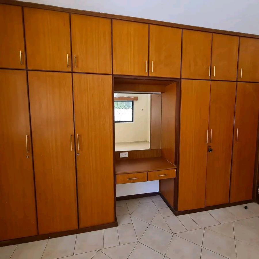 3 Bed Apartment with En Suite at Jamhuri Road - 7