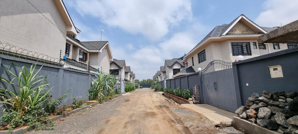 5 Bed Townhouse with En Suite at 2Nd Avenue - 2