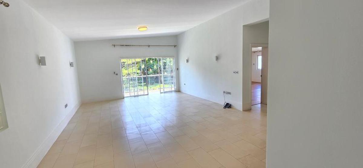 3 Bed Apartment with En Suite in Westlands Area - 13