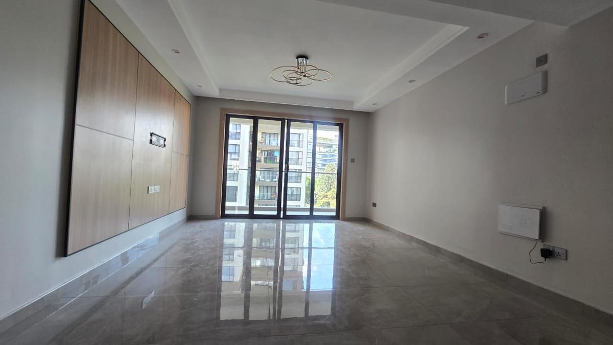3 Bed Apartment with En Suite in Riverside - 10