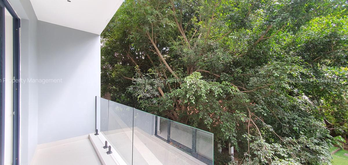 2 Bed Apartment with En Suite at Brookside - 4