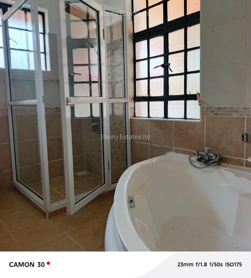 5 Bed Townhouse with En Suite in Lavington - 13
