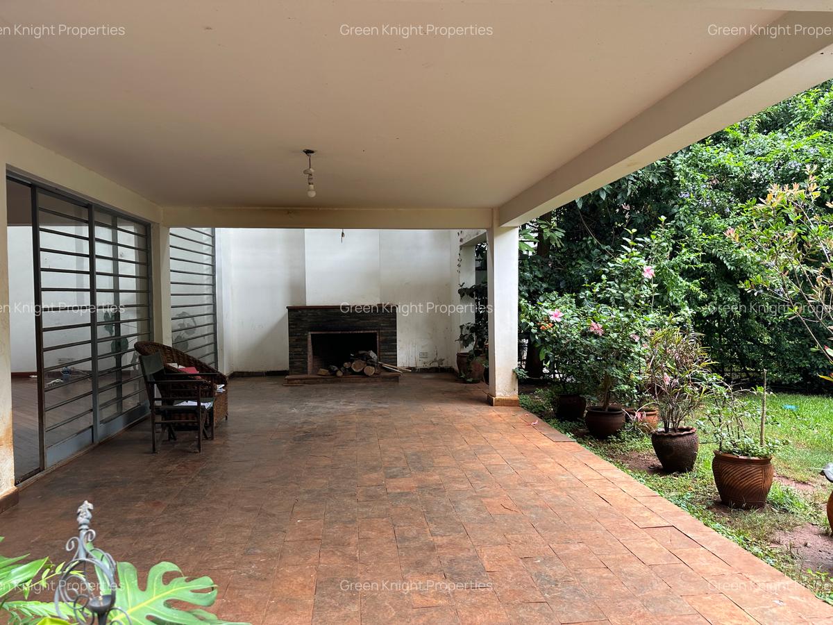 4 Bed Townhouse with En Suite in Lavington - 1