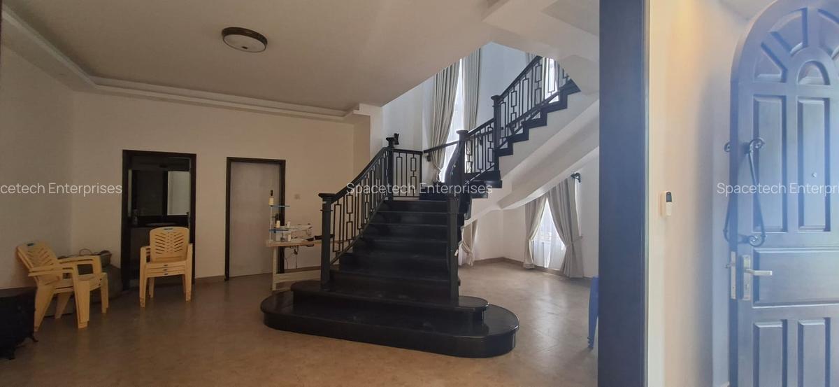 4 Bed Townhouse with En Suite in Karen - 4