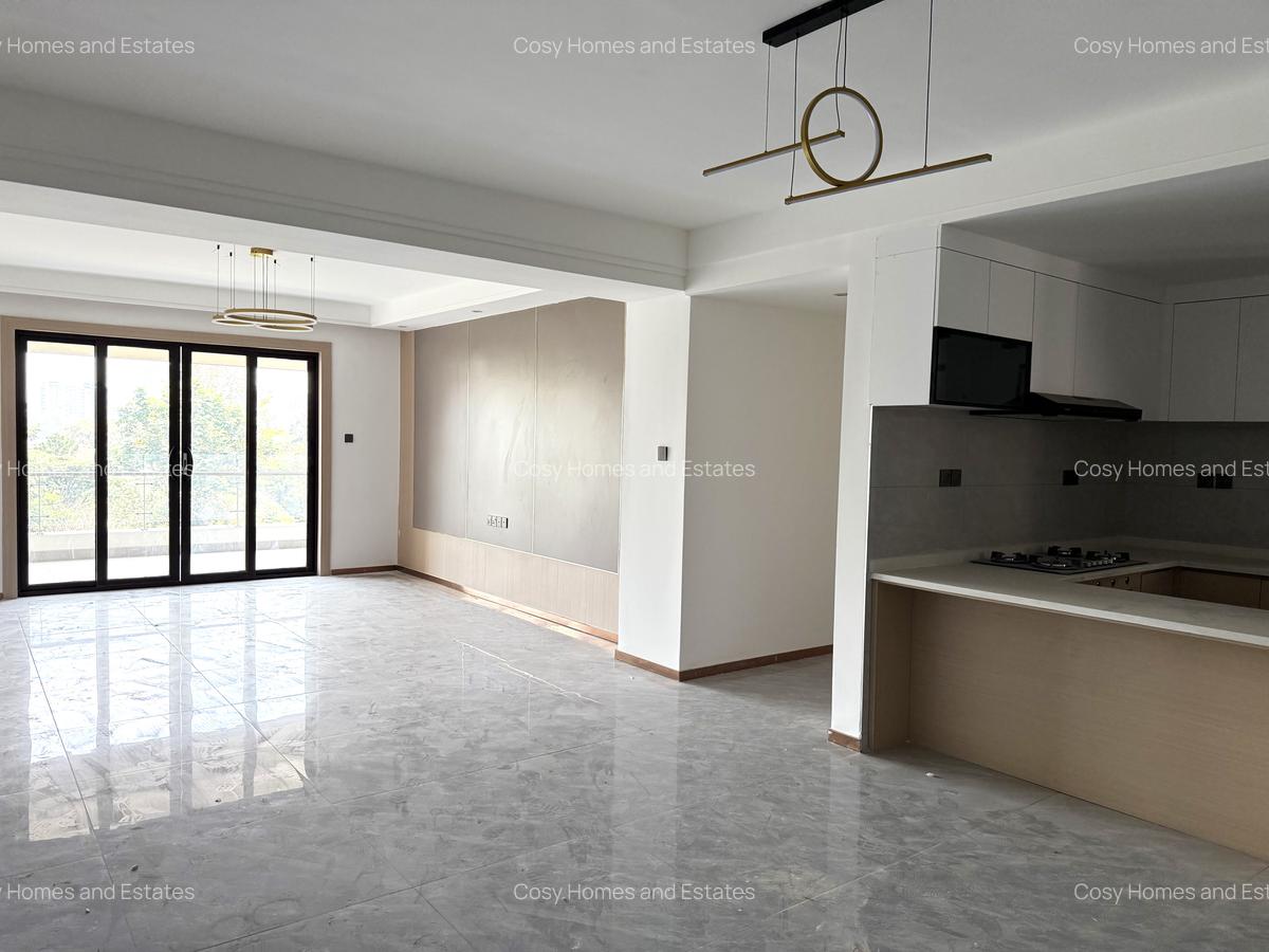 3 Bed Apartment with En Suite at Riverside - 2