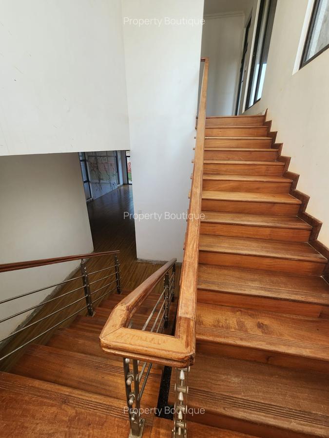 5 Bed Villa with En Suite in Kiambu Road - 15