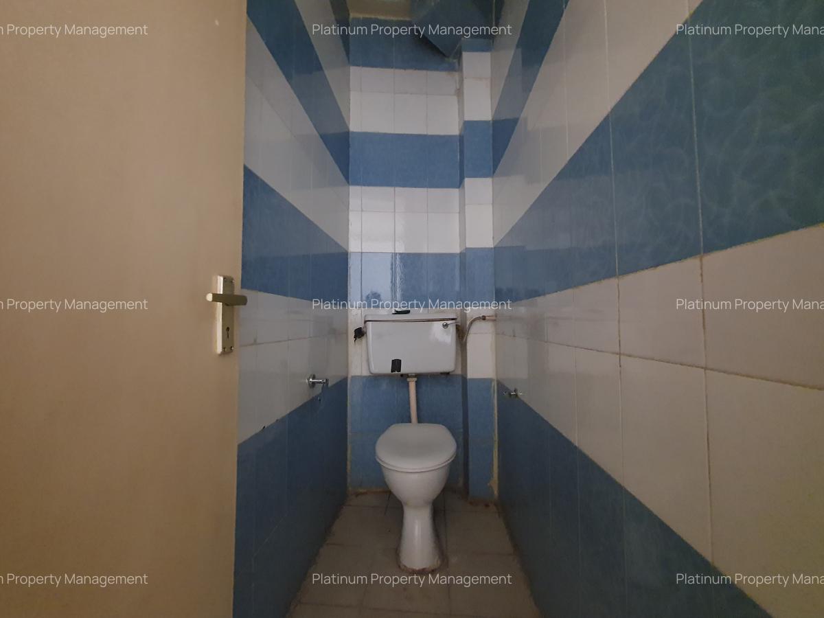 4 Bed House with En Suite at 2Nd Parklands Avenue - 7