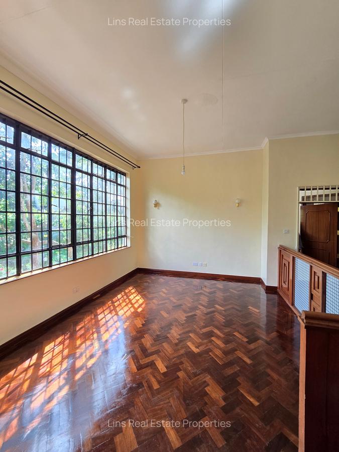 4 Bed House with En Suite in Runda - 13