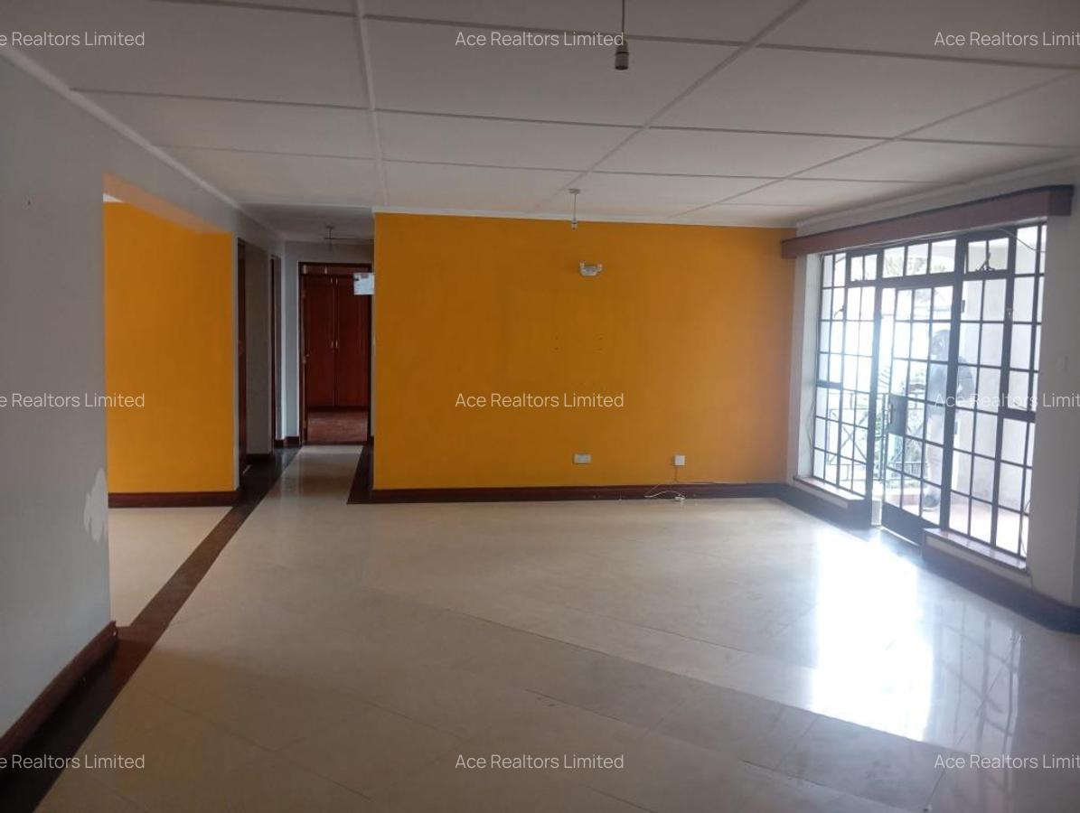 3 Bed Apartment with En Suite at Lavington - 3