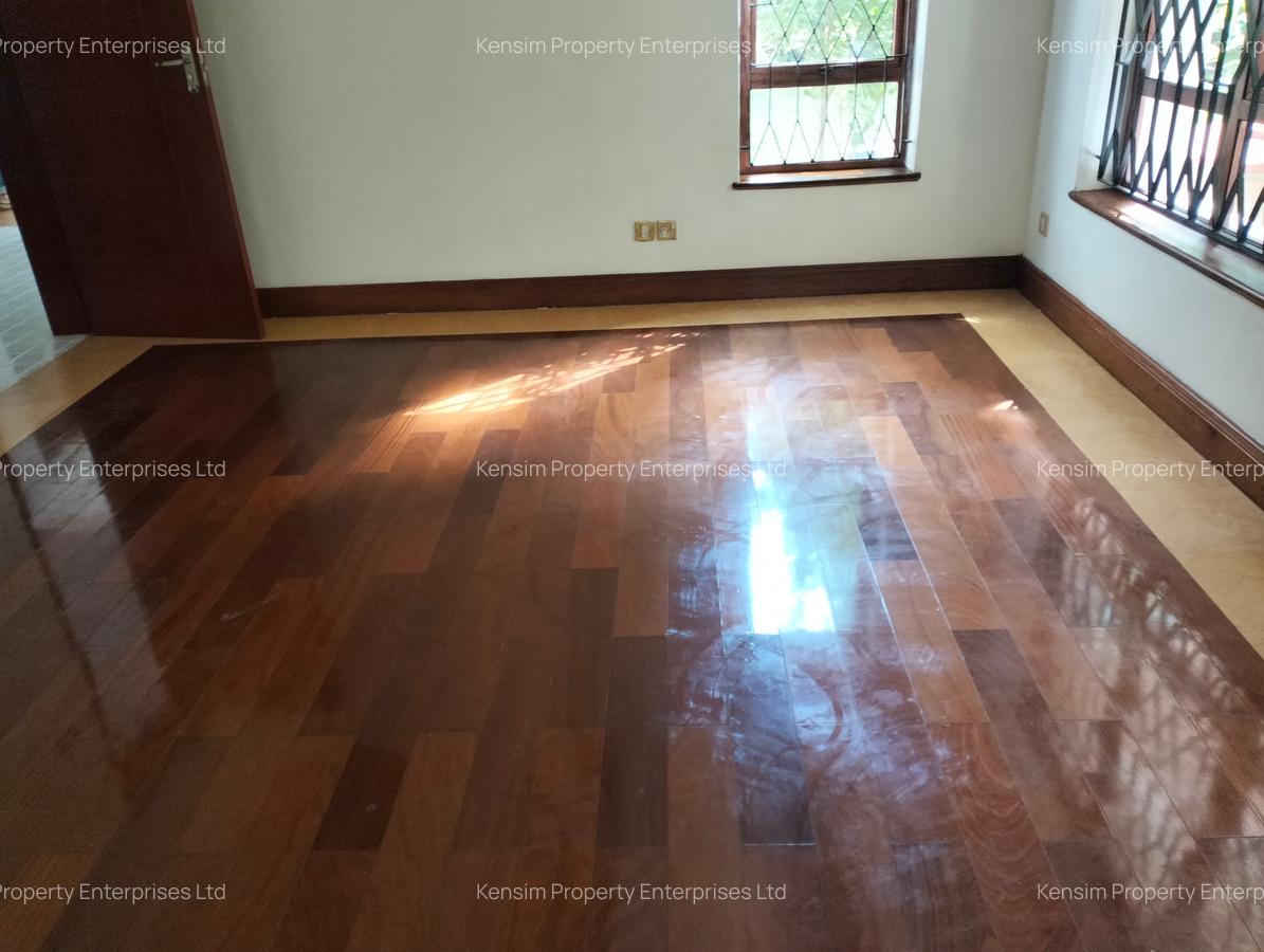 5 Bed Townhouse with En Suite in Runda - 5