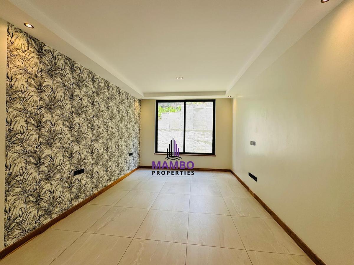 4 Bed Apartment with En Suite at Peponi Rd - 16