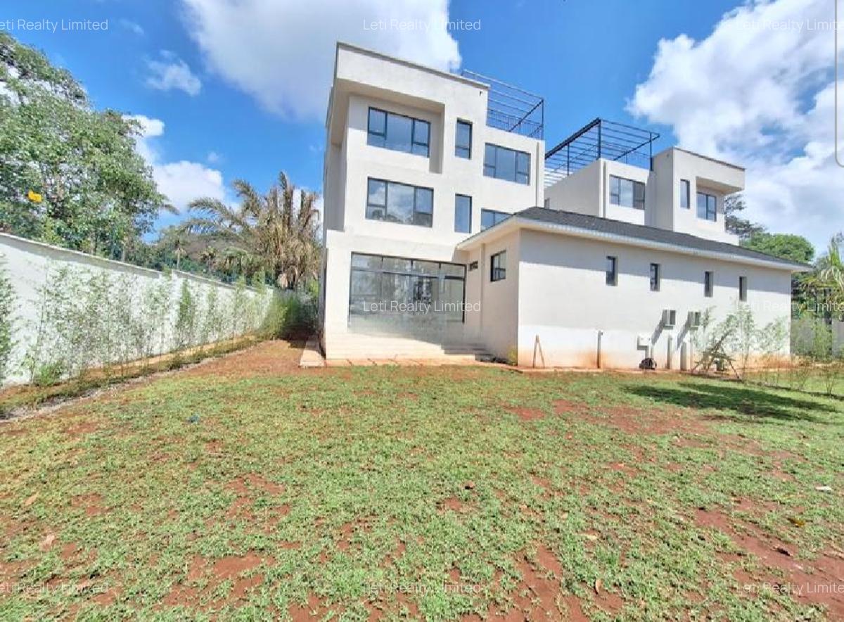 5 Bed Townhouse with En Suite in Lavington - 2