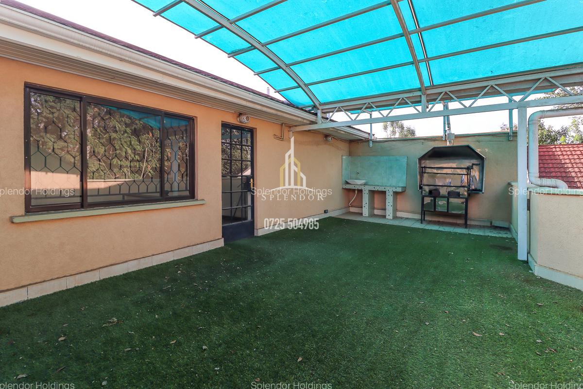 5 Bed Townhouse with En Suite in Lavington - 17