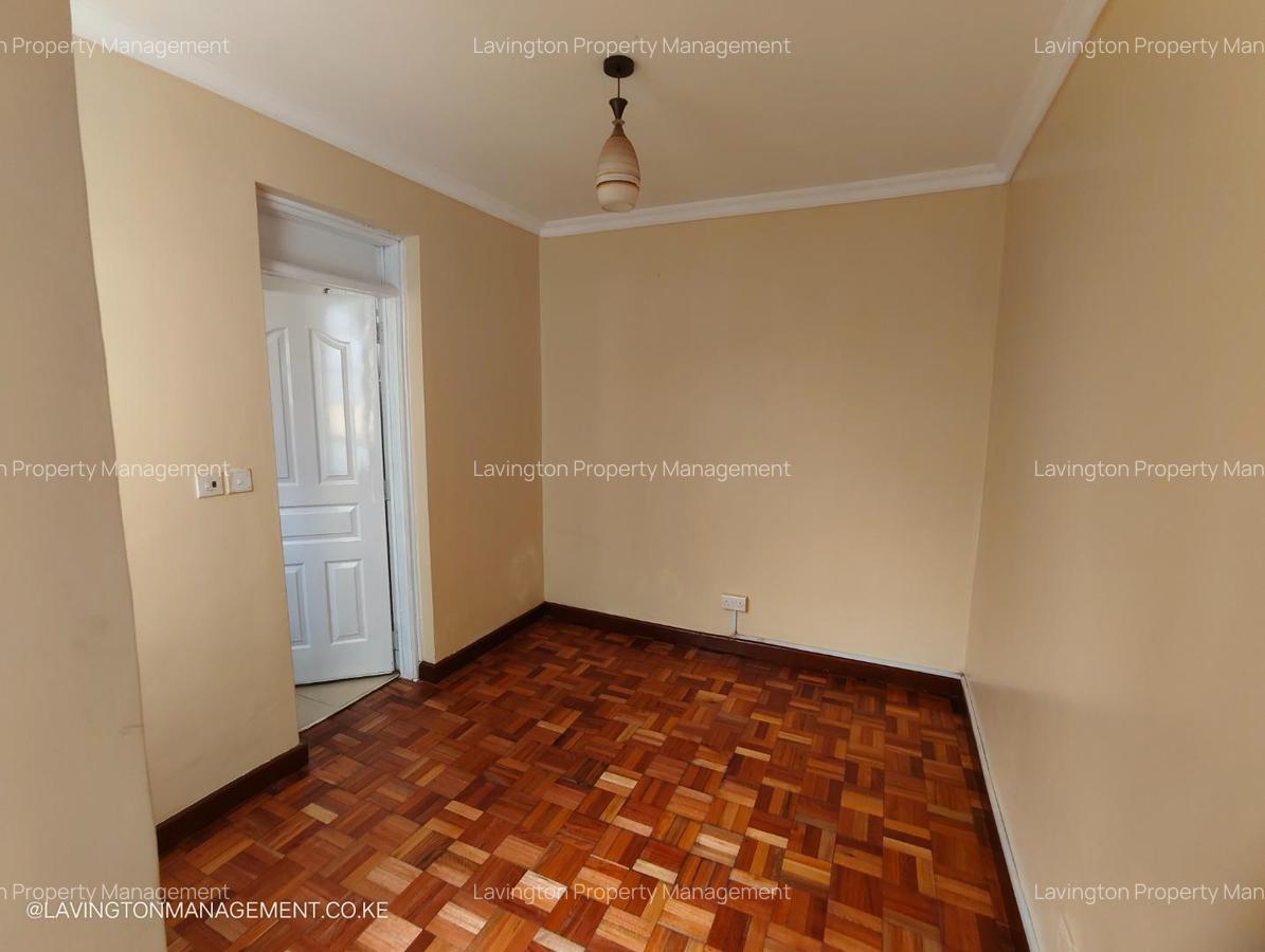 5 Bed Townhouse with En Suite at Lavington Green - 17