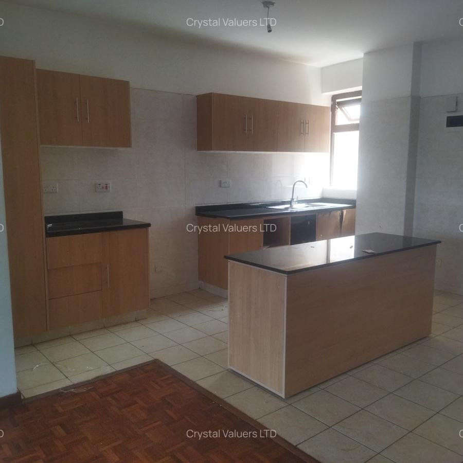 3 Bed Apartment with En Suite in Upper Hill - 6