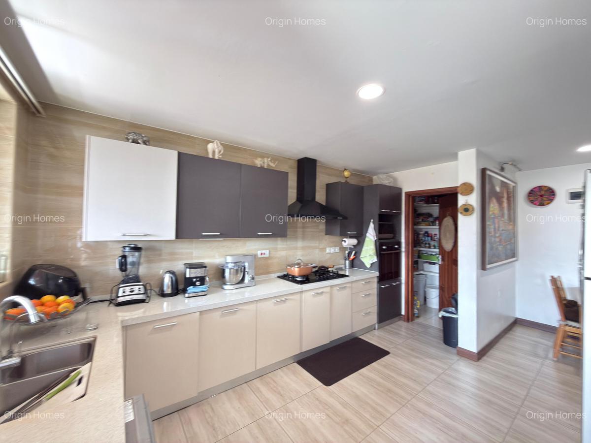4 Bed Apartment with En Suite at Kilimani - 9
