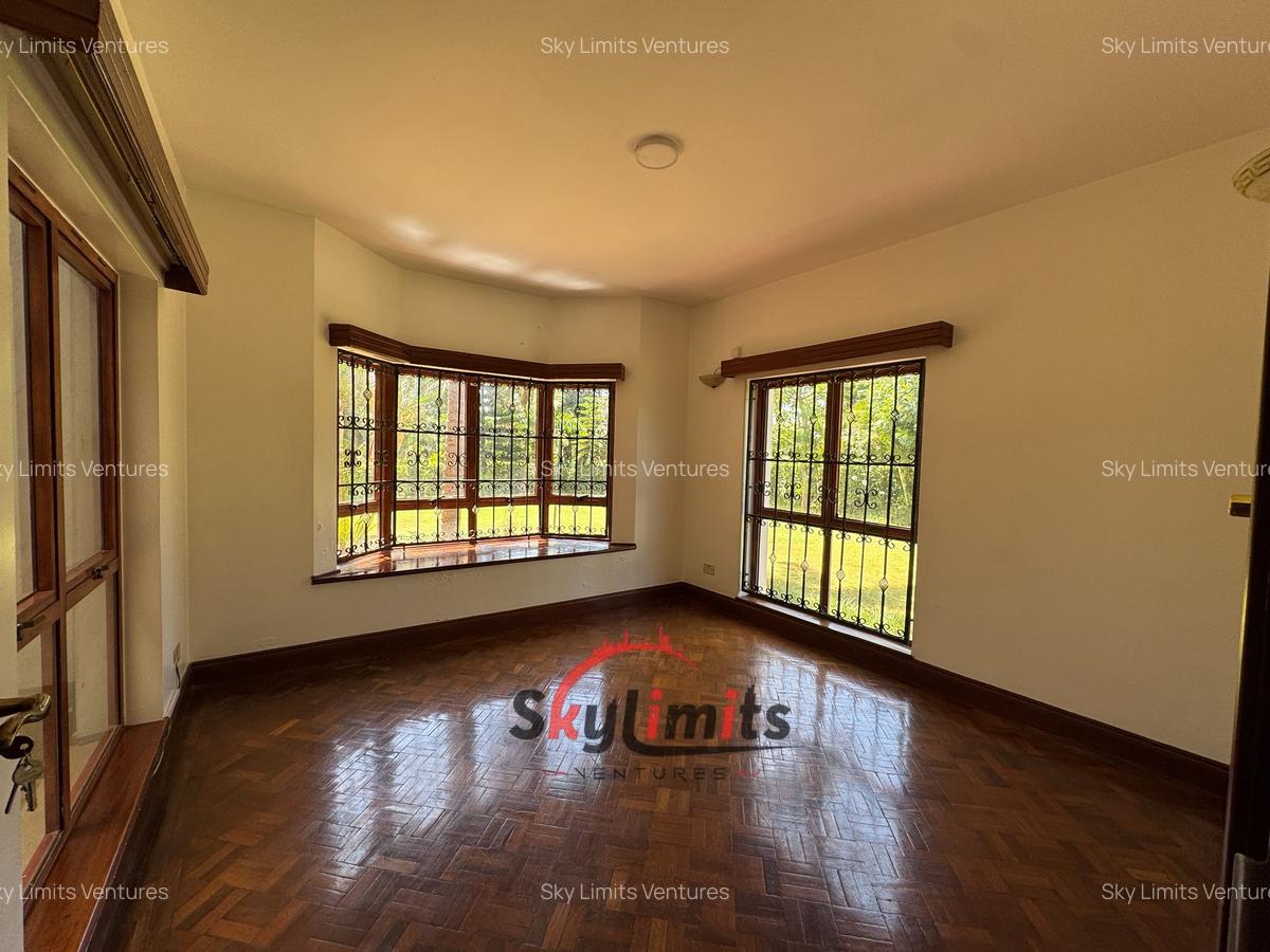 5 Bed Villa with En Suite in Runda - 10