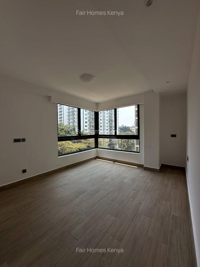 3 Bed Apartment with En Suite at Riverside Drive - 14
