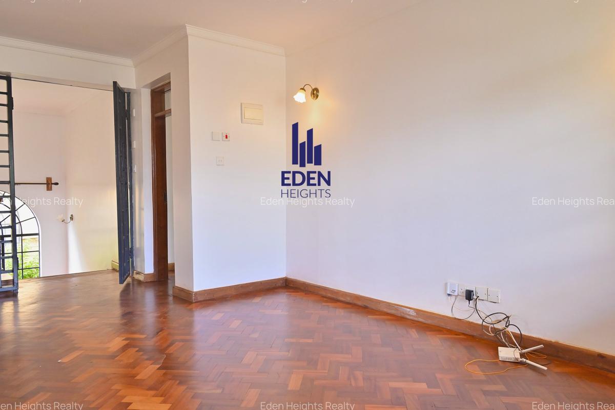 4 Bed Townhouse with En Suite in Kitisuru - 6