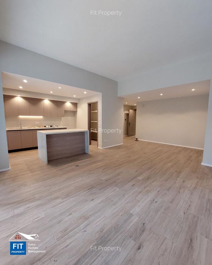 3 Bed Apartment with En Suite in Nyari - 4