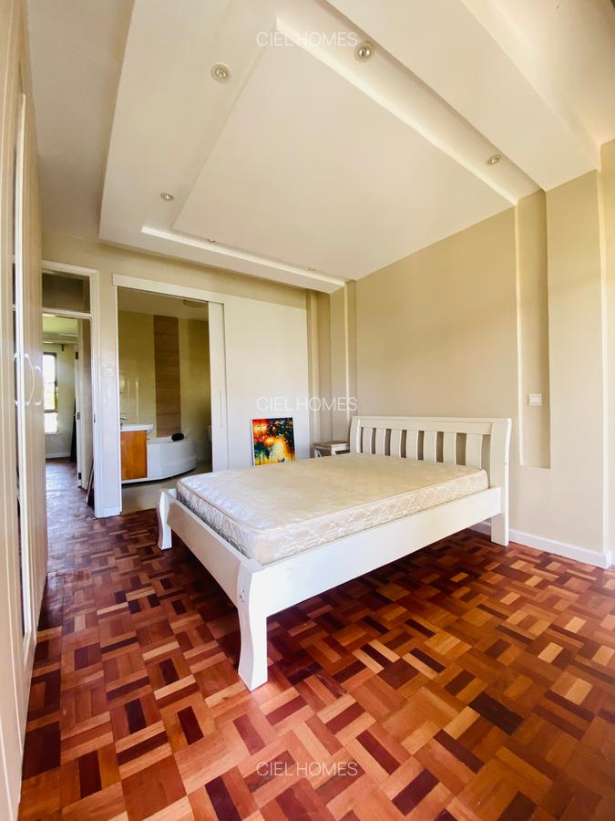 3 Bed Apartment with En Suite at Hatheru Road - 17