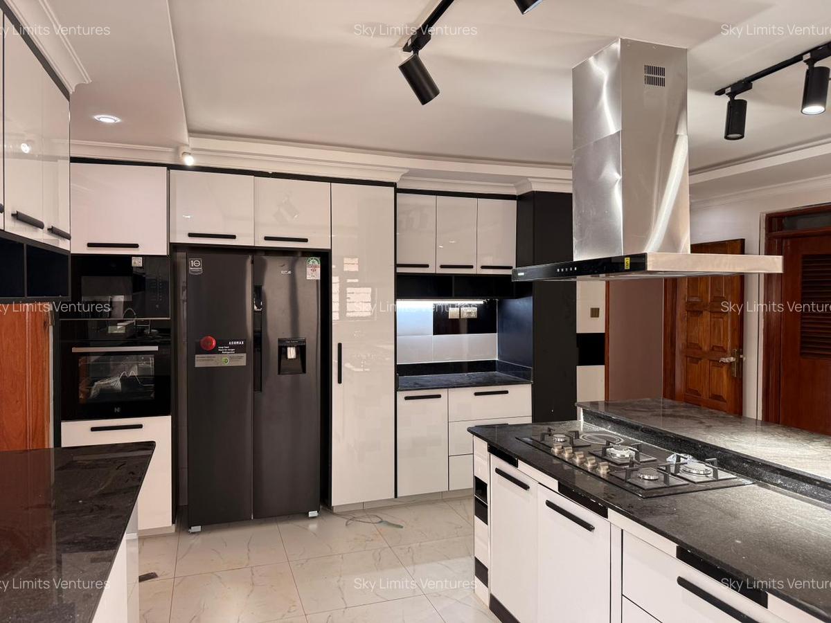 5 Bed Villa with Staff Quarters in Runda - 5