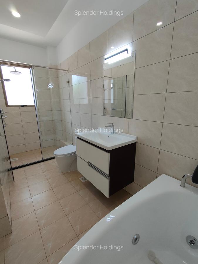 3 Bed Apartment with En Suite in Lavington - 10