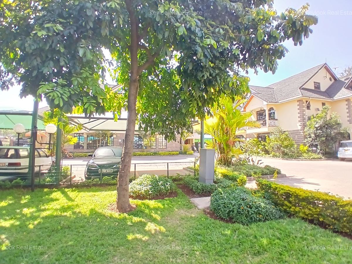 5 Bed Townhouse with En Suite at Lavington Green - 1