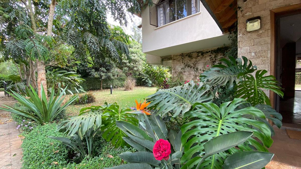 5 Bed House with En Suite in Runda - 8