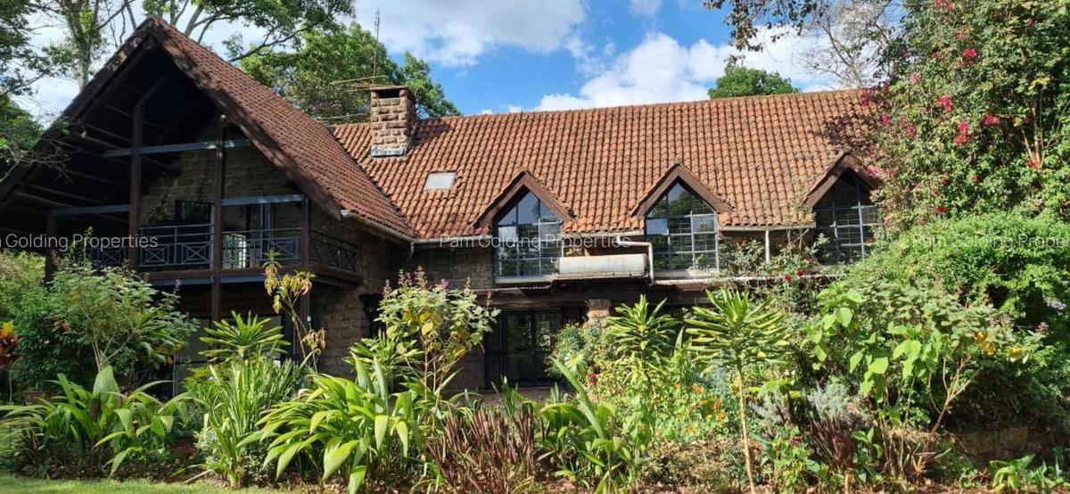 3 Bed House with Garden in Nyari - 1