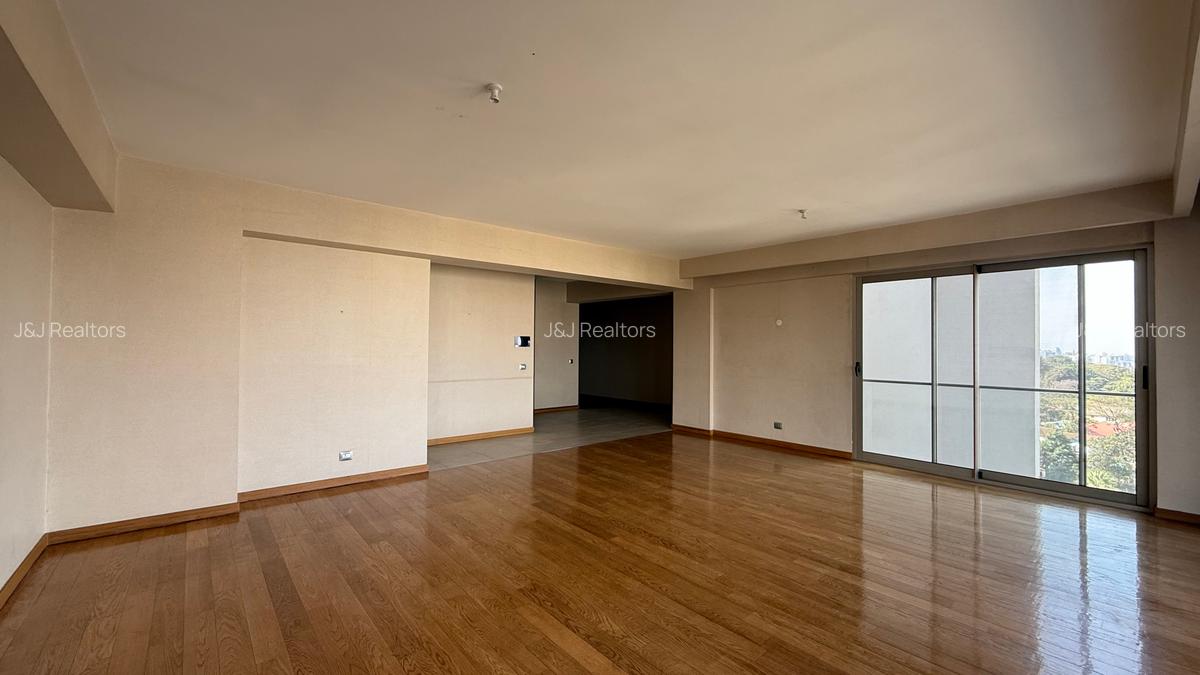 3 Bed Apartment with En Suite in Kileleshwa - 4