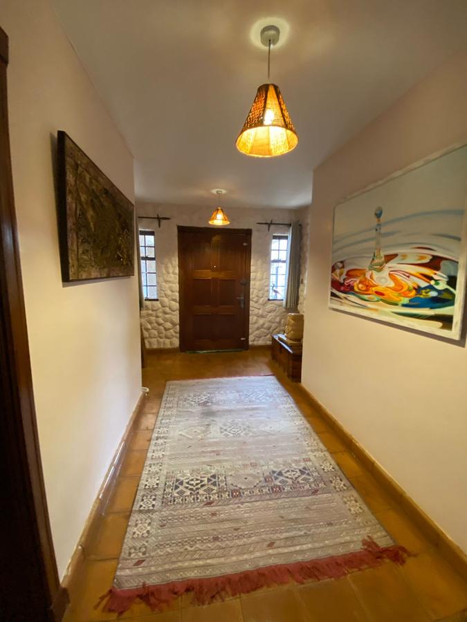 4 Bed House with En Suite in Spring Valley - 16