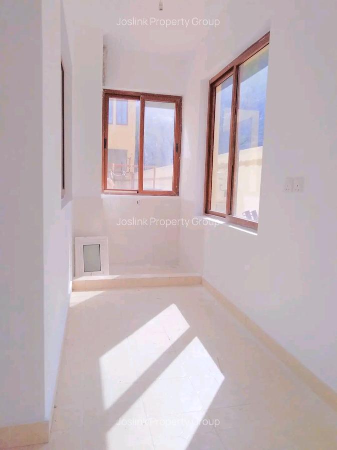 4 Bed Apartment with En Suite at Mt Kenya - 13