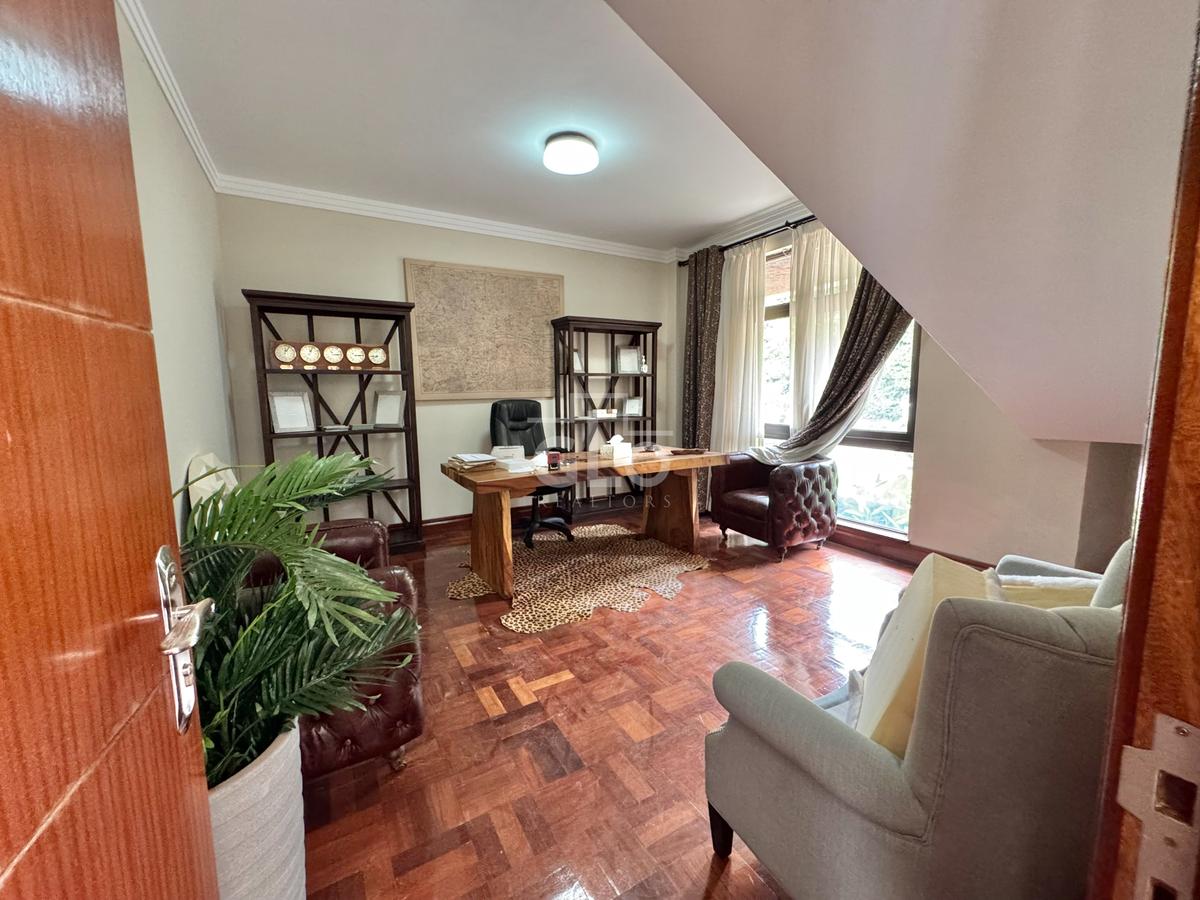 5 Bed Villa with En Suite in Karen - 12