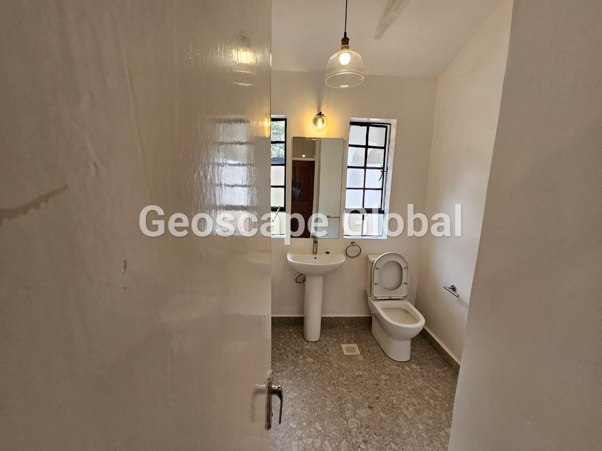 4 Bed House with En Suite in Loresho - 9