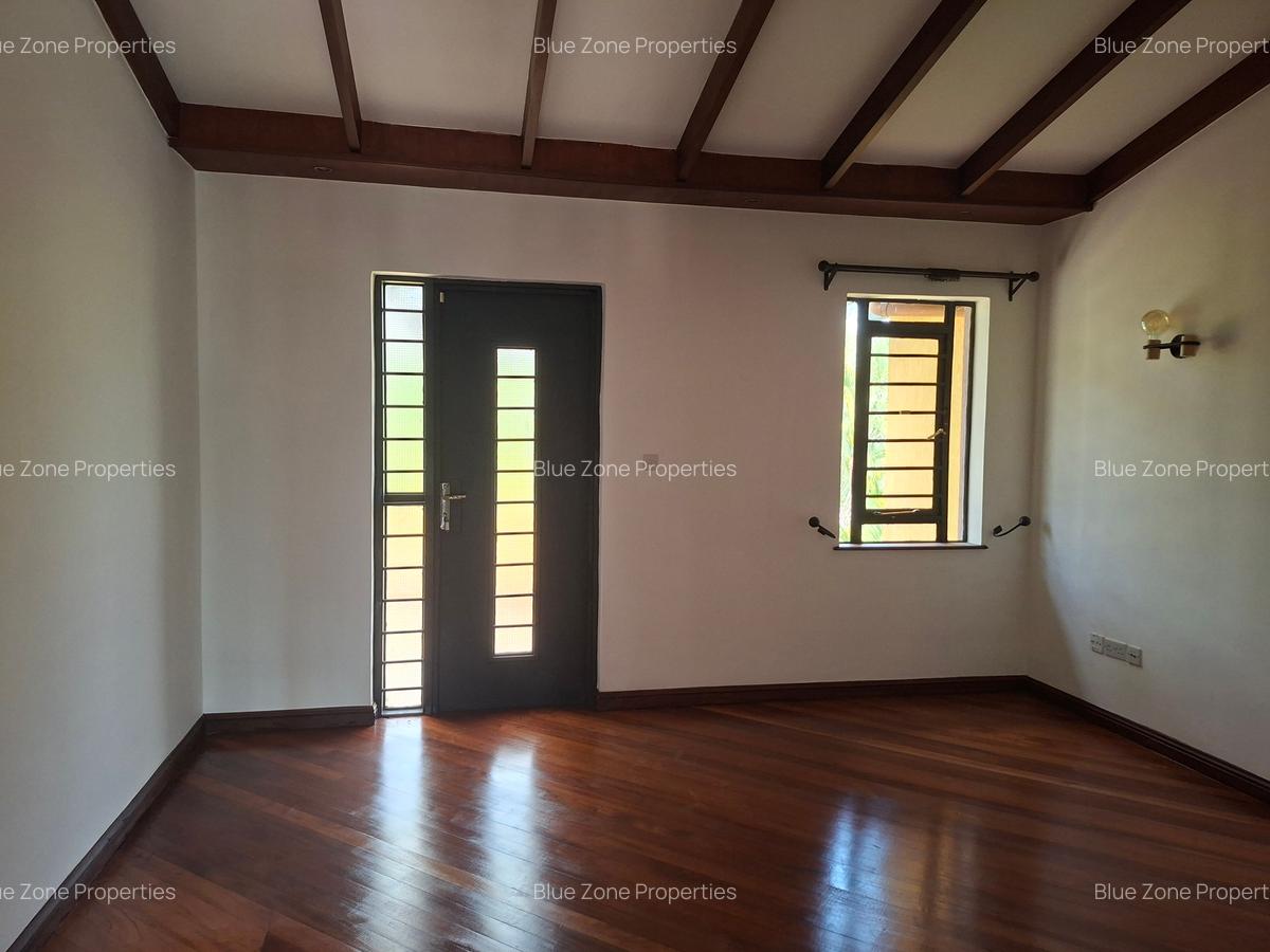 4 Bed Townhouse with En Suite at Close To Braeburn School - 14