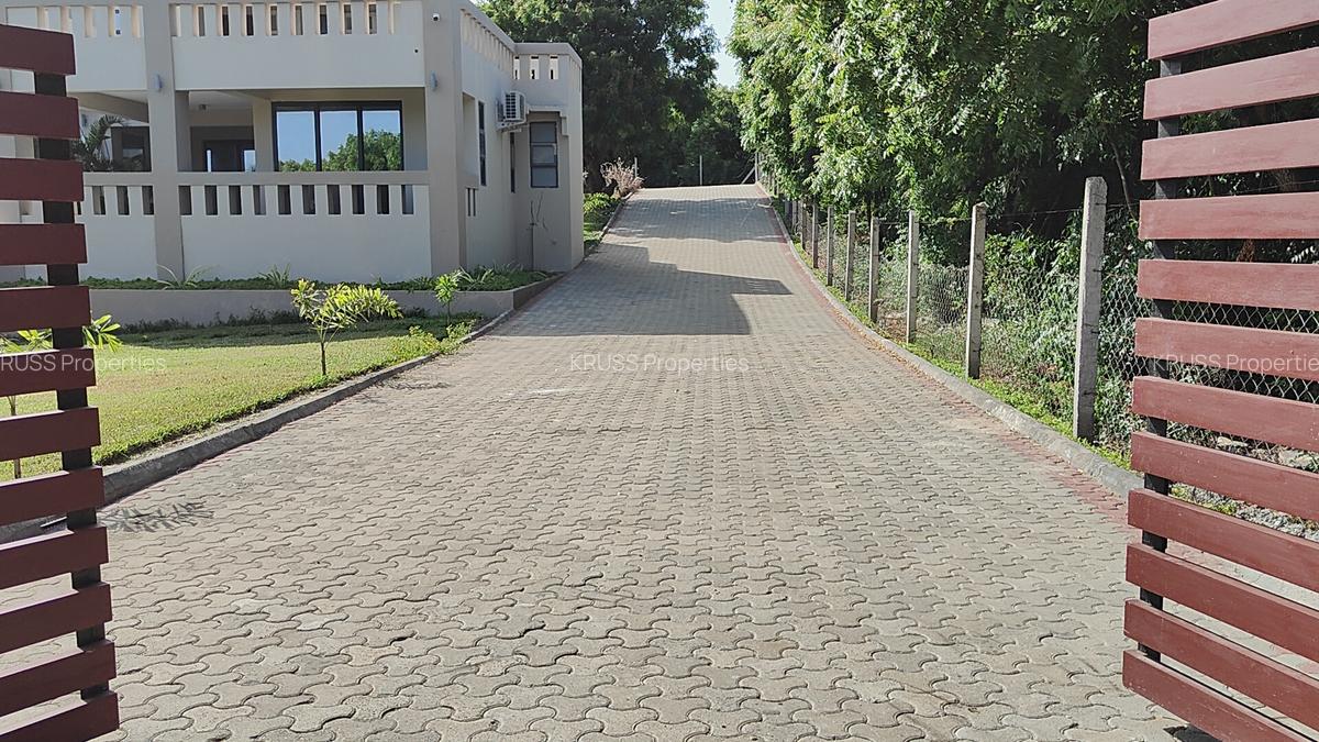 5 Bed House with En Suite in Vipingo - 10