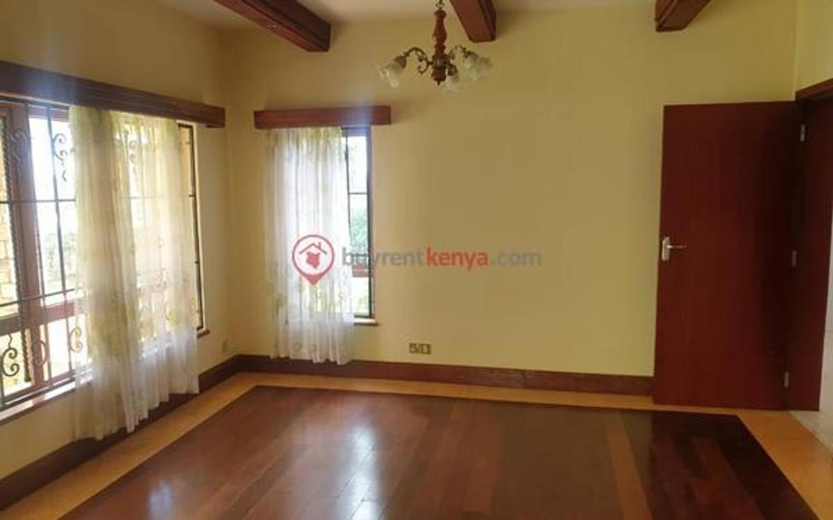 5 Bed House with En Suite at Runda - 8